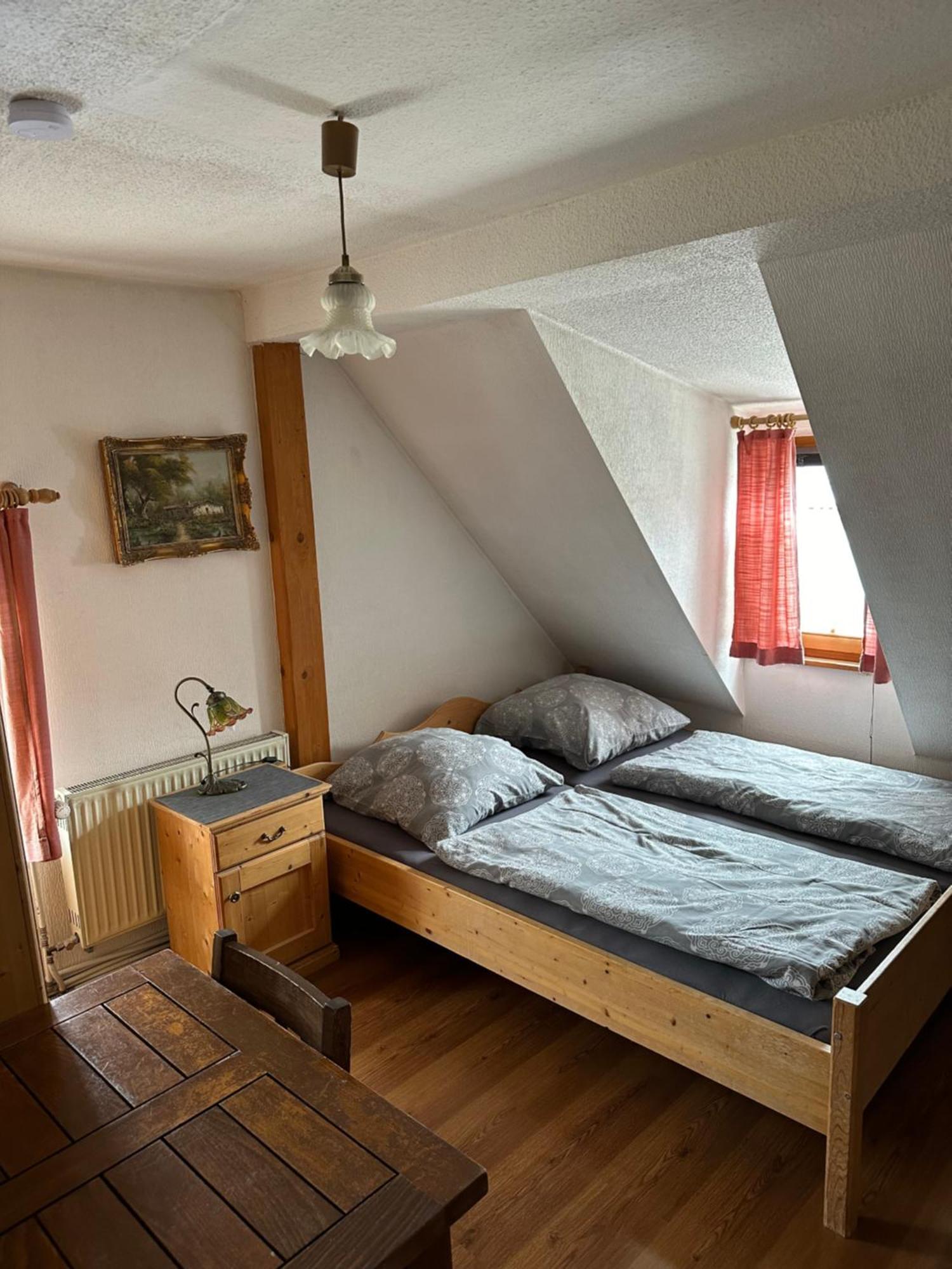 Altstadtpension Цирндорф Экстерьер фото